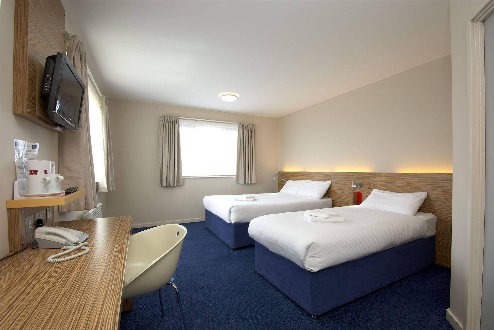 Travelodge Limerick Junction Kültér fotó